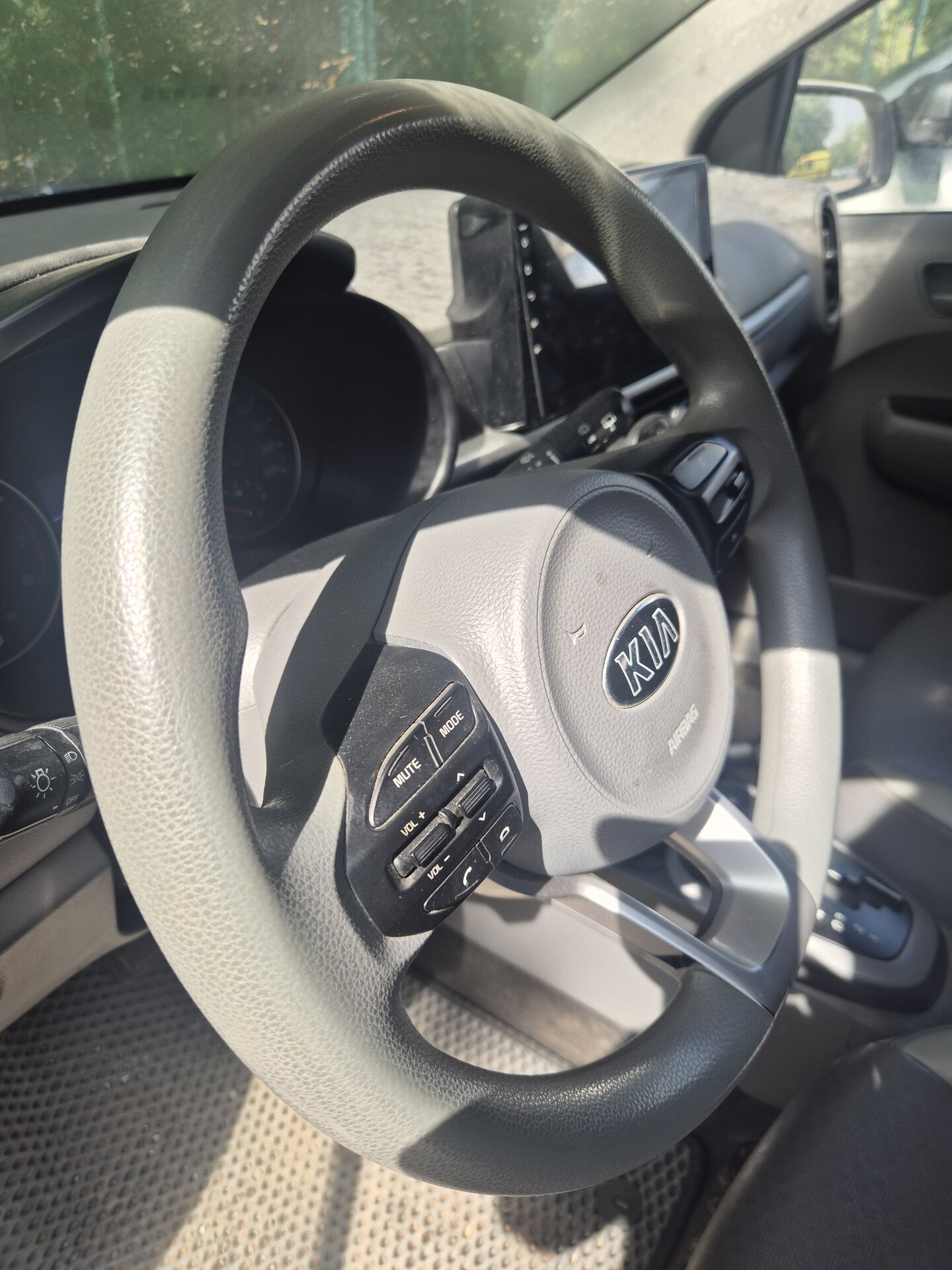 Kia Picanto — фото 8